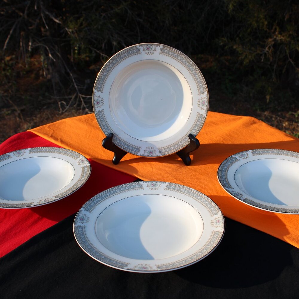 Richelieu Rimmed Soup Bowls